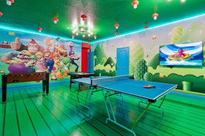 Luxury Family Home with Private Pool Hot Tub Cinema & Games